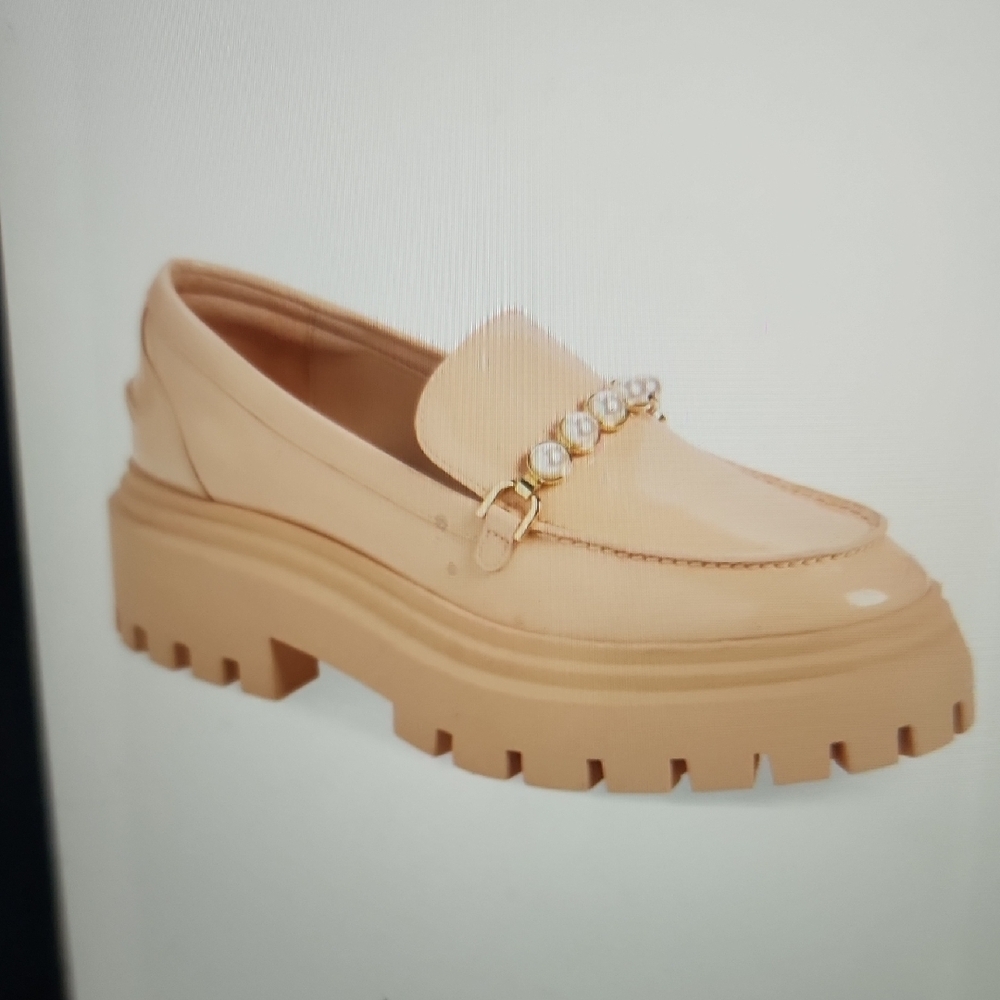 Stuart Weitzman Perla Imitation Pearl Lug Sole Loafer Size 5